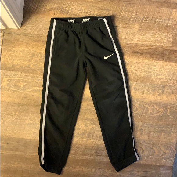 Nike | Bottoms | Boys Nike Fuzzy Fleece 